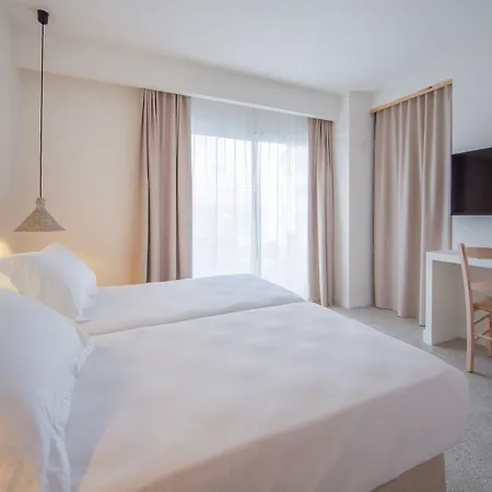 מלון Hm Alma - Adults Only 4*